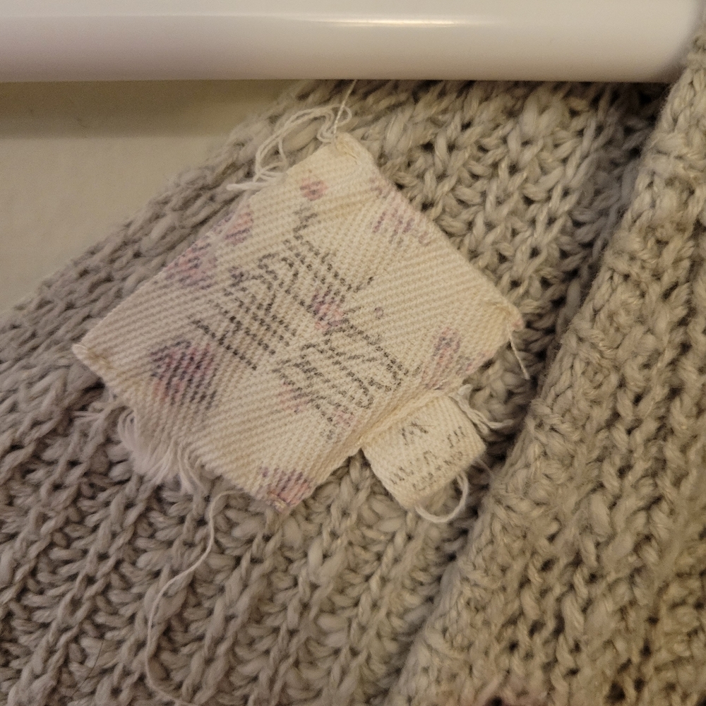 Sweater - Picture 2 of 4